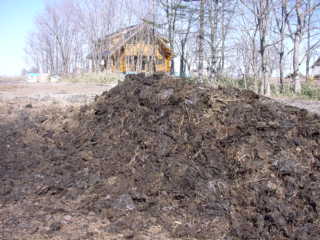 堆肥切り替えし’2004.4.29